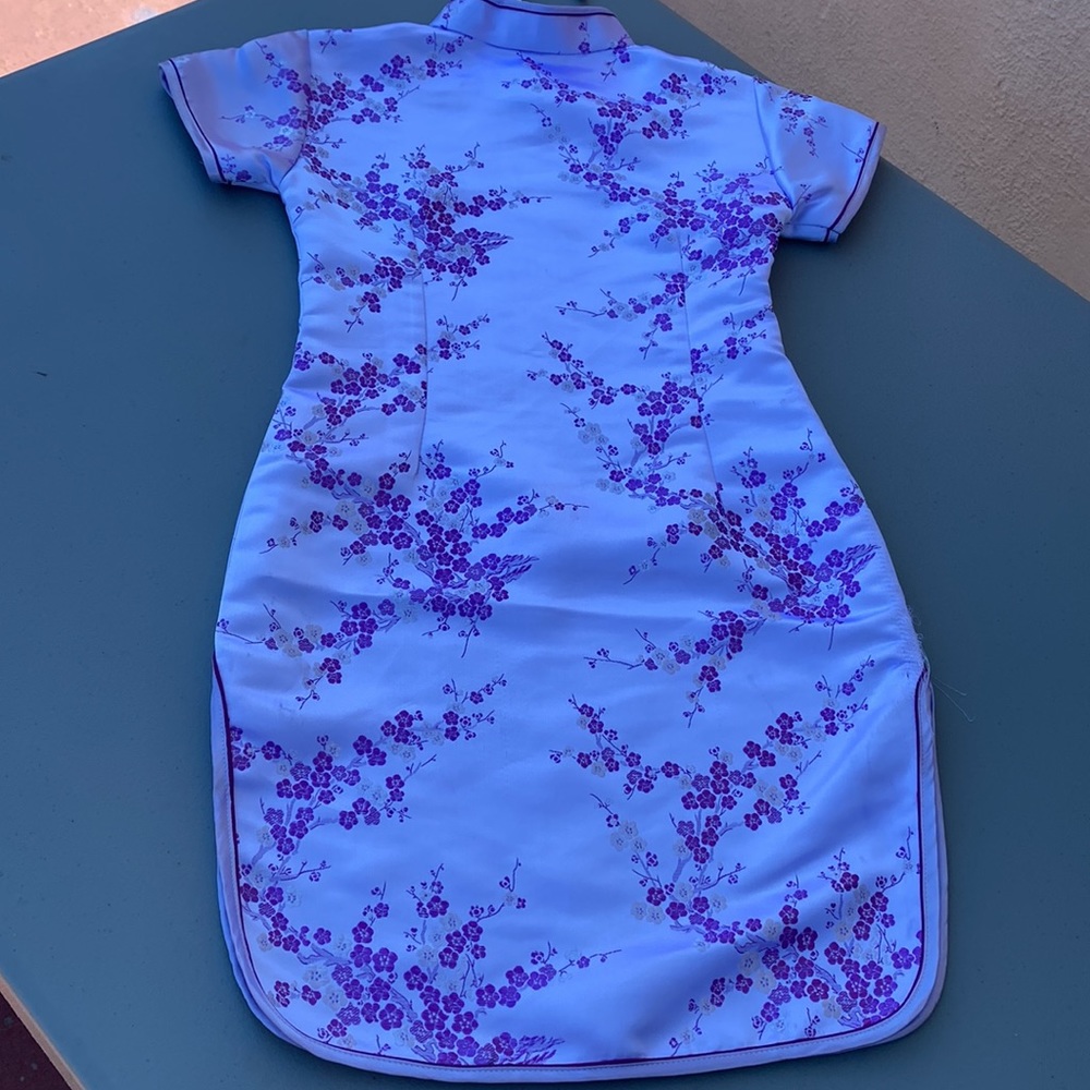 Chinese dress (qipao) - Picture 6 of 10